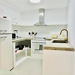 Two-bedroom With Natural Pool Near Fuseta モンカラパッショ